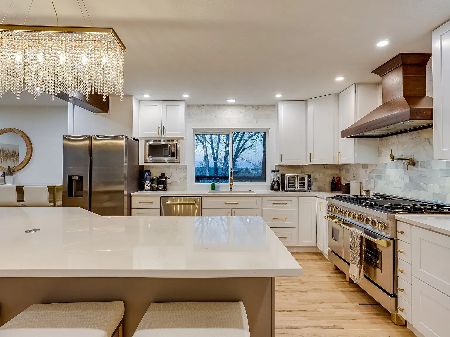 5 bed, 3.5 bath, 4076 sqft, $5,000 — Photo 3