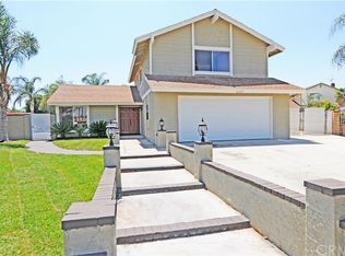 1057 W Hawthorne St, Bloomington, CA 92316