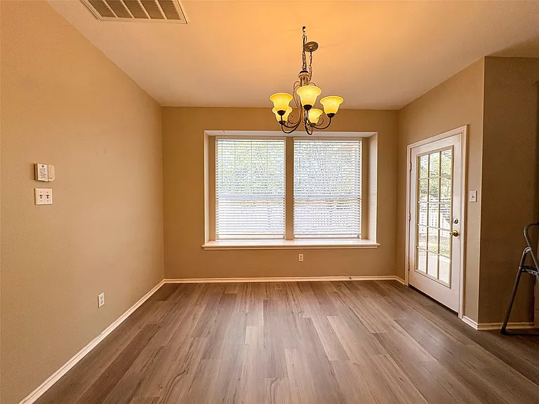 800 Bull Creek Pkwy — Photo 10