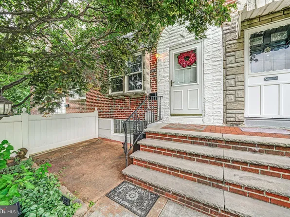 6649 Cottage St, Philadelphia, PA 19135