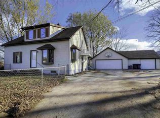 N3684 Cummings Rd, Hortonville, WI 54944