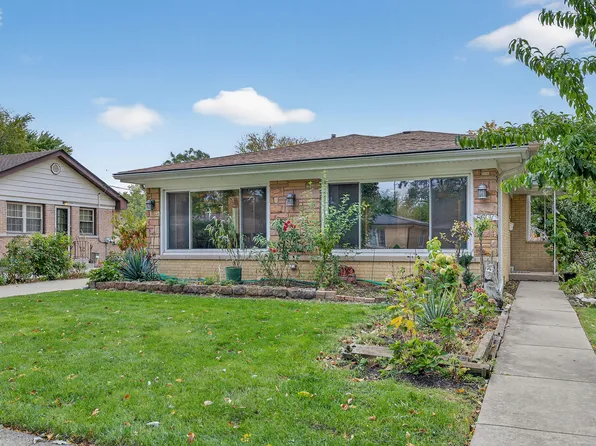 8607 Lawndale Ave, Skokie, IL 60076