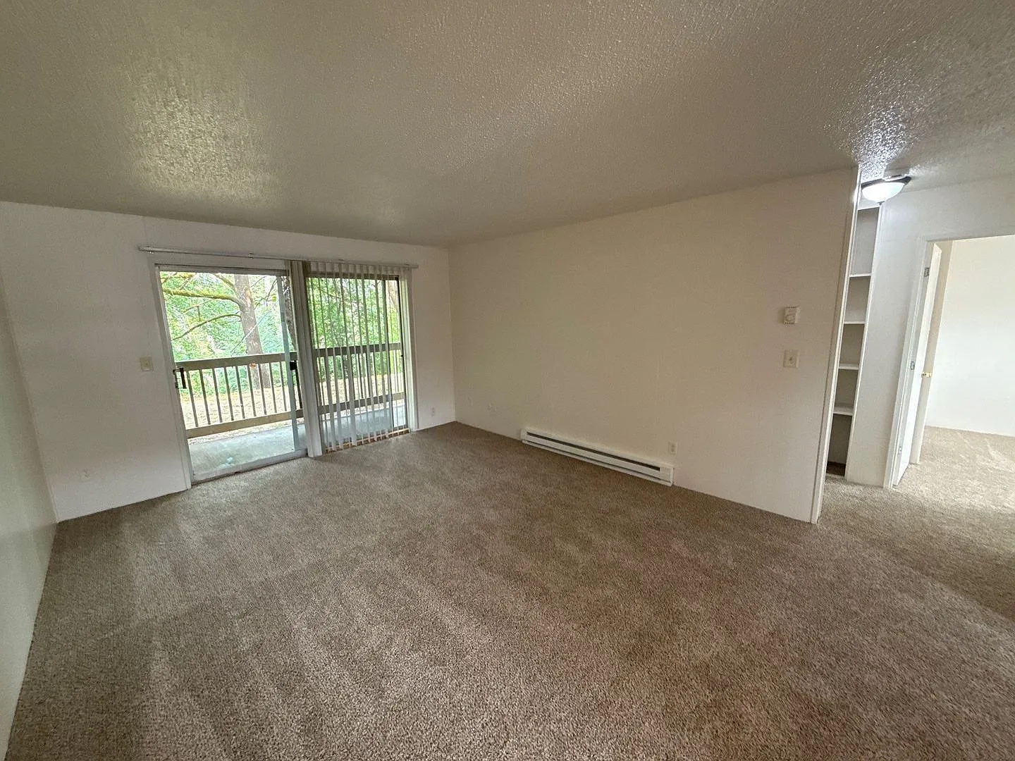 2 bed, 1.0 bath, $1,195 — Photo 3