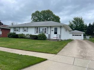 821 E 42nd St, Erie, PA 16504