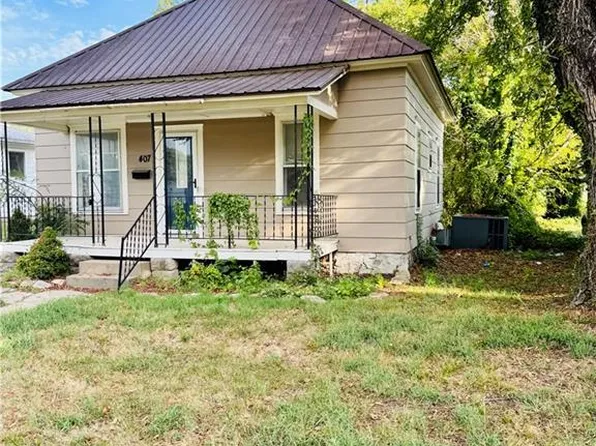 407 E 22nd St, Pittsburg, KS 66762