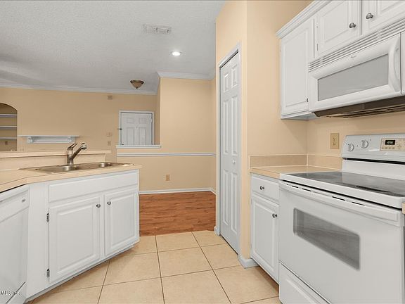 5th image of 10000 N Gate Pkwy #1321