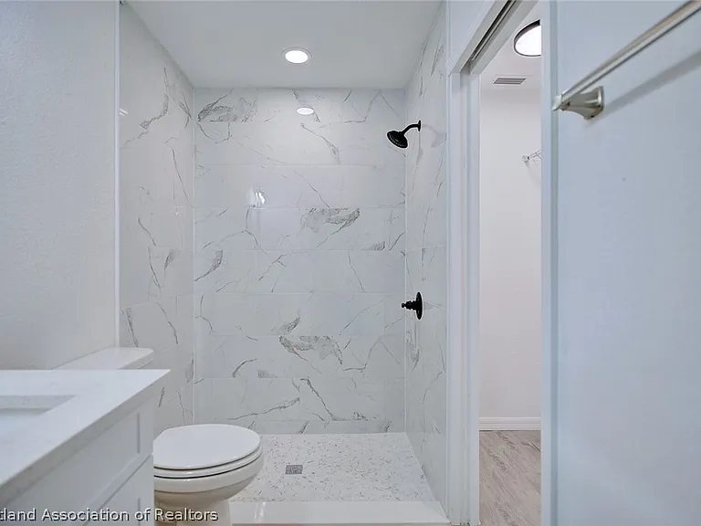 544 Vanguard Ave NW — Photo 21