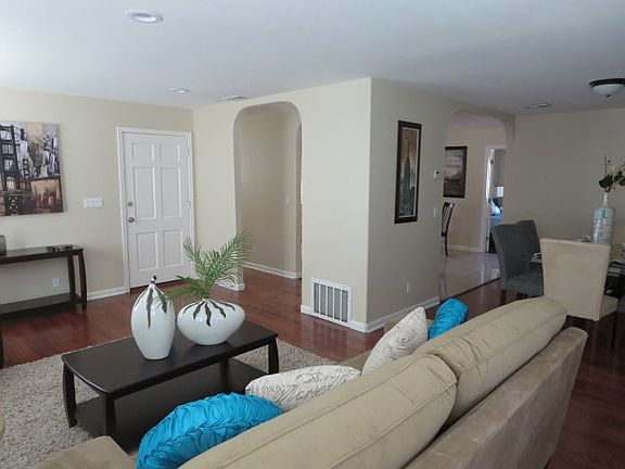 4th image of 60 N Cragmont Ave