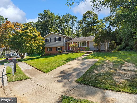 2nd image of 1303 Homewood Ln
