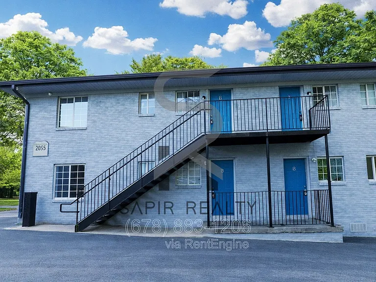 2055 Alison Ct SW #3 — Photo 2