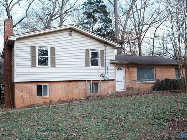 285 Ruby Dr, Huntsville, AL 35811