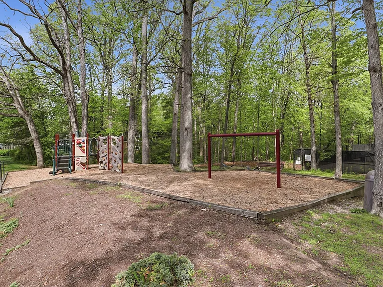 8114 A Colony Point Rd #G — Photo 20