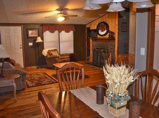 151 Lyons Rd, Hampton, TN 37658