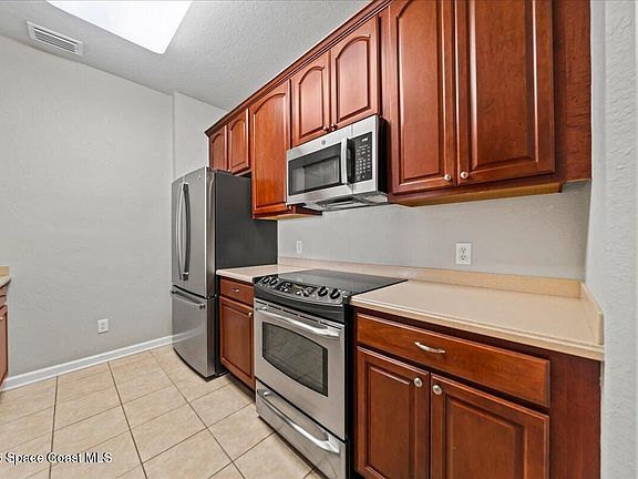 5th image of 1576 Peregrine Cir Unit 401
