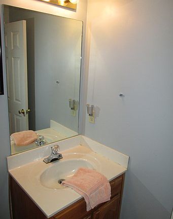 5th image of 6521 Renee Dr