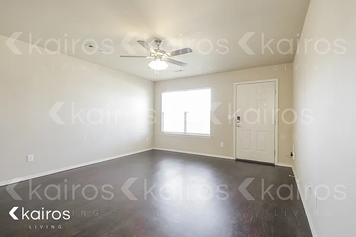 4005 Thomas St #B — Photo 3