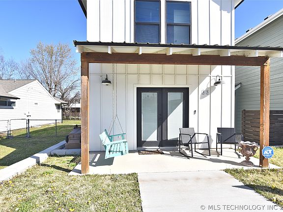 2nd image of 35 W Main St