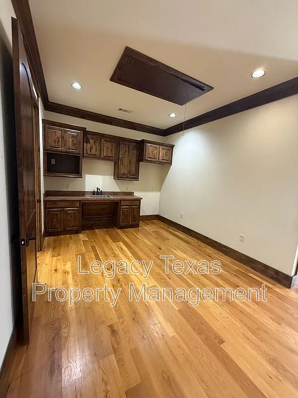 Studio, $3,962 — Photo 4