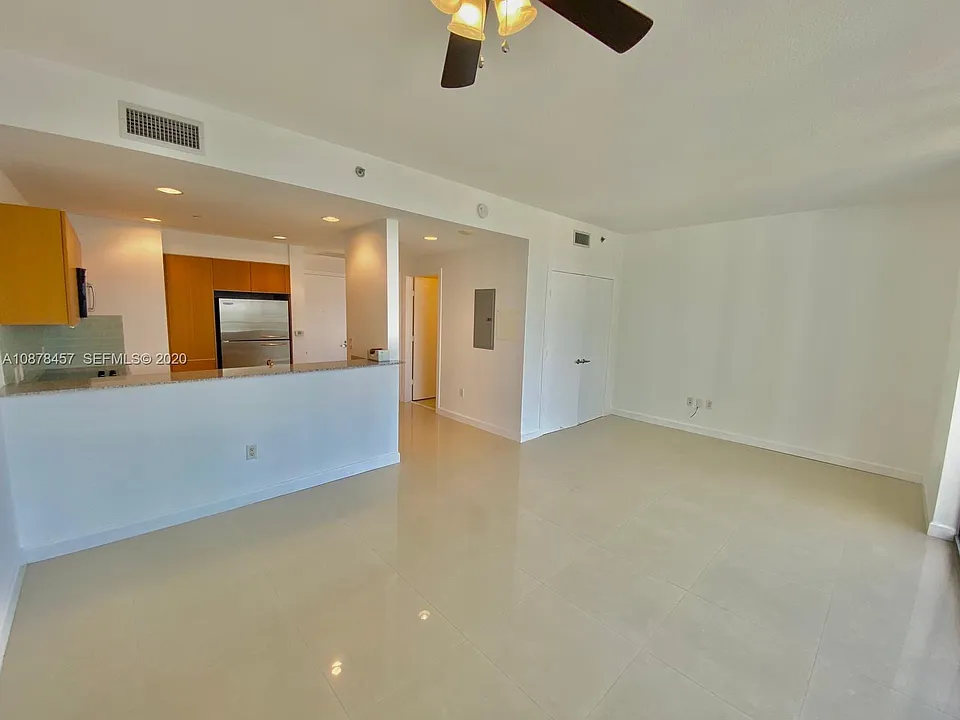 1060 Brickell Ave #3509