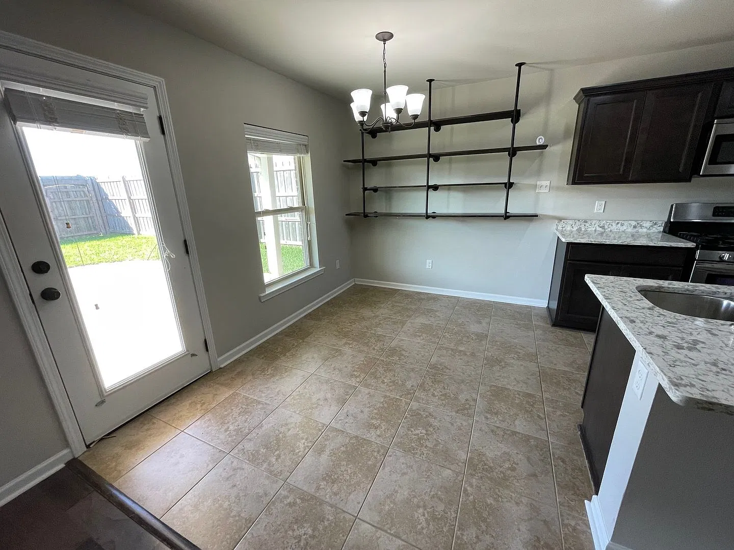 House For Rent In Sulphur — Photo 4