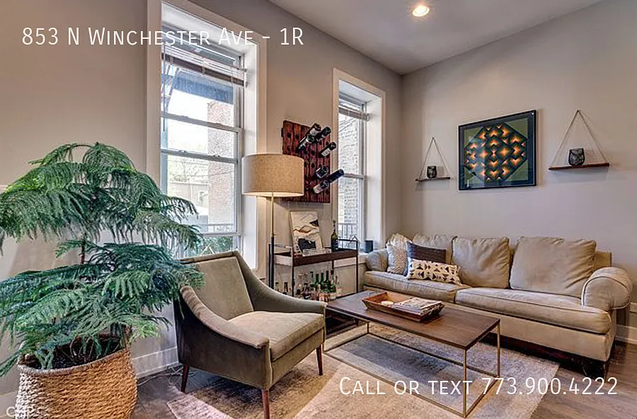 One Month Free -Bed 2bth Duplex W/Parking(2 Tandem) In Prime Ukrainian Village/East Village Location — Photo 4