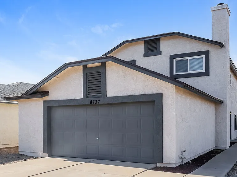 8737 W Bluefield Ave — Photo 1