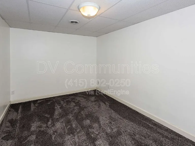 8240 Talbot Cir — Photo 38