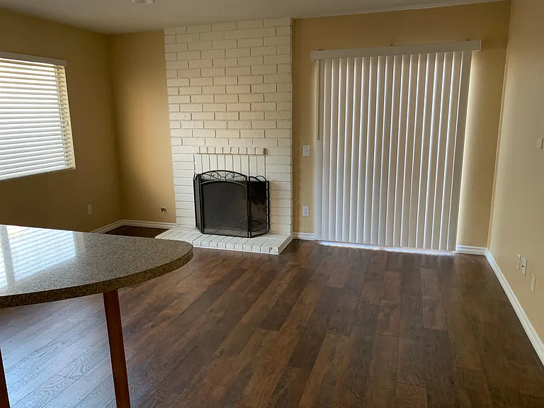 10 Pine Ct — Photo 6