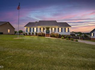 442 Grey Fox Dr, Church Hill, TN 37642