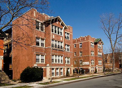2nd image of 5727 S Blackstone Ave #108