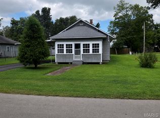 504 Sarff Ave, Gideon, MO 63848