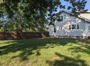8305 Cottonwood Dr, Jenison, MI 49428