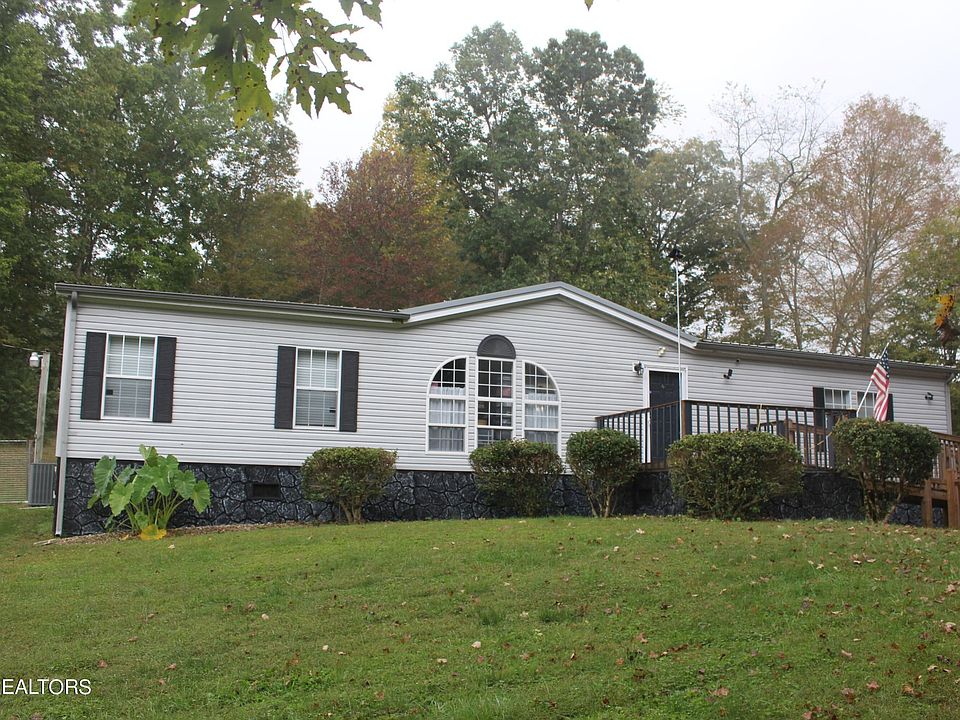 1st image of 211 Carrview Ln