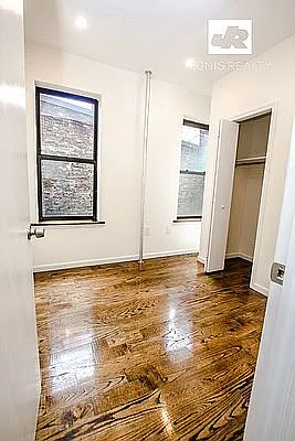 Rented by Jonis Realty | media 2