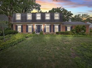 8919 Burntoak Dr, Saint Louis, MO