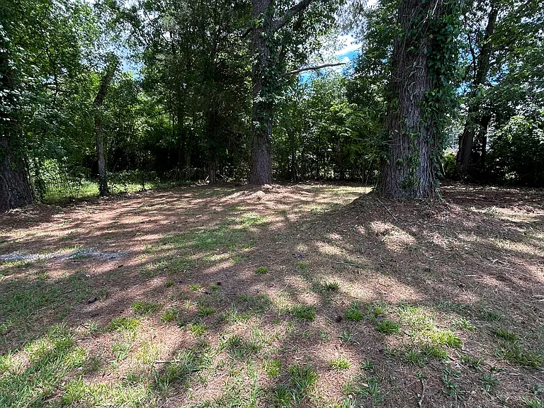 3920 Oaklawn Dr — Photo 12