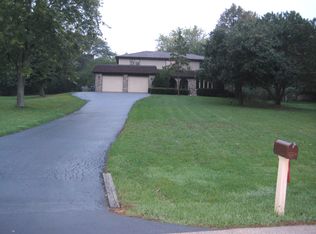 4N632 Country Club Dr, West Chicago, IL 60185