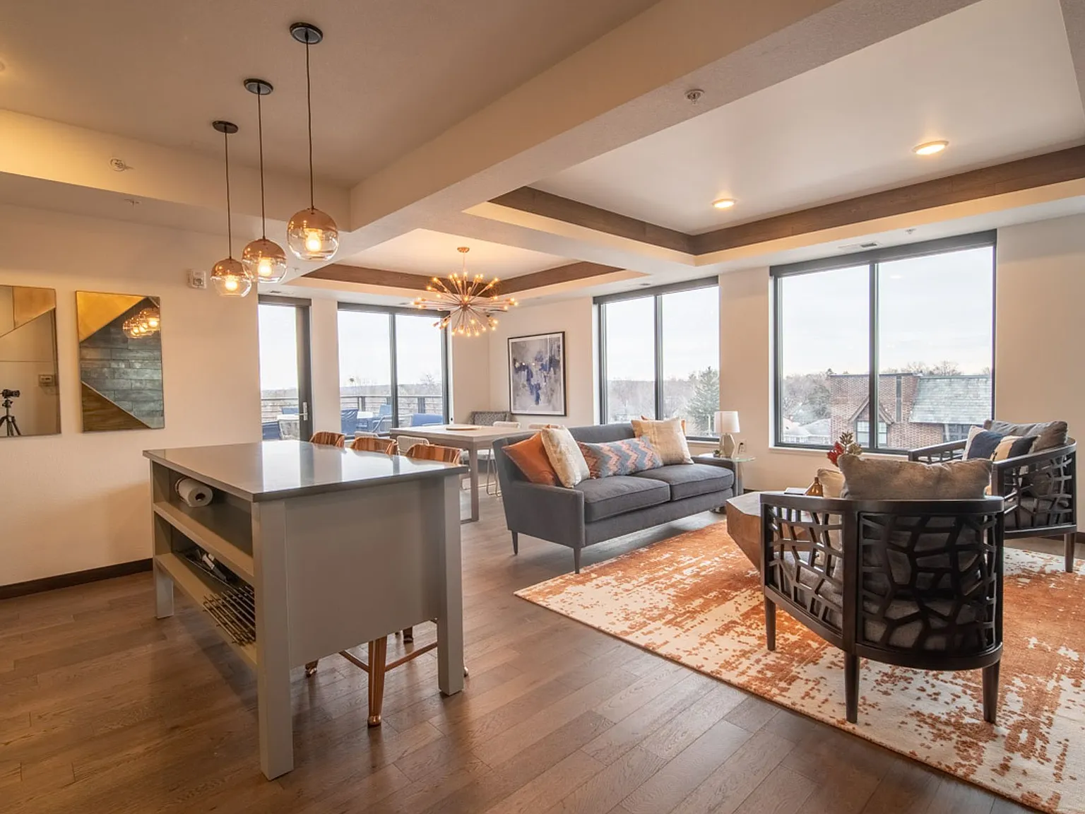 Grand & Syndicate Apartments — Photo 2