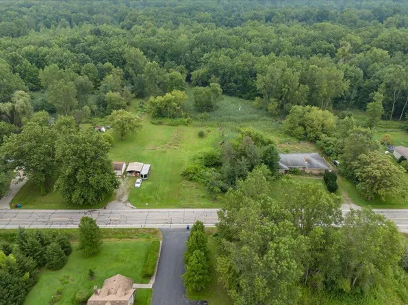 Vl Willow Rd, New Boston, MI 48164