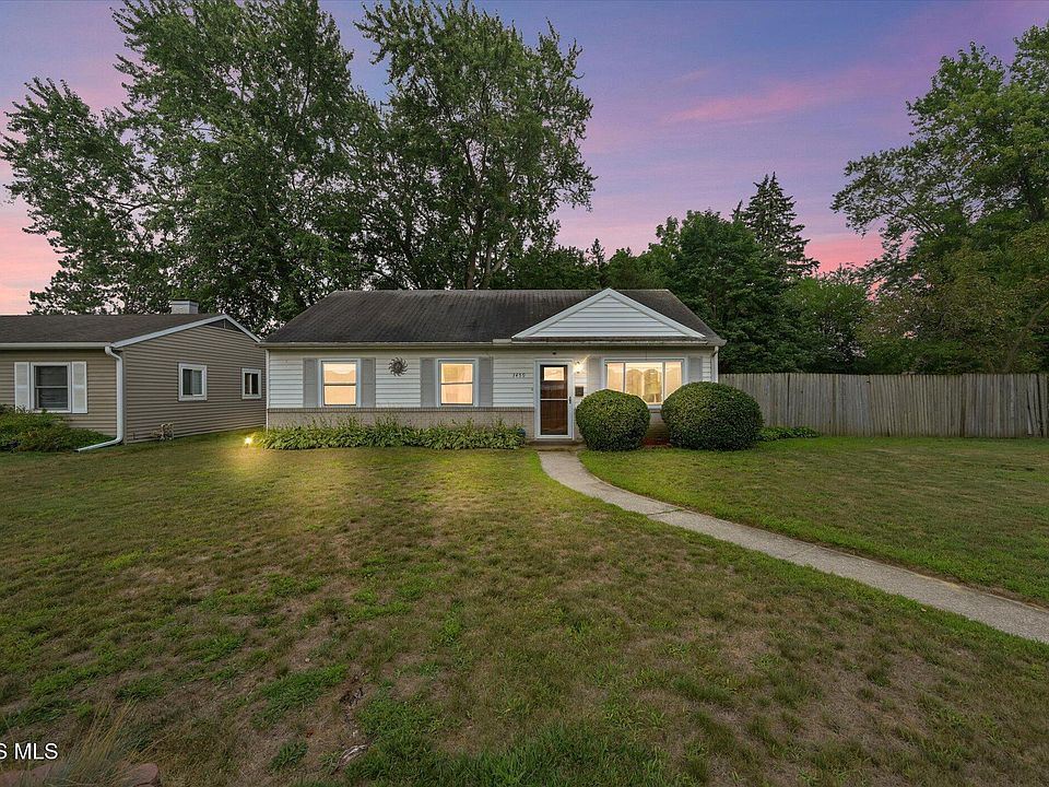 1st image of 3459 Forest Grove Dr