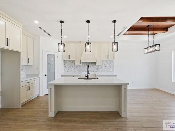 8802 Sandpiper Dr, Harlingen, TX 78552