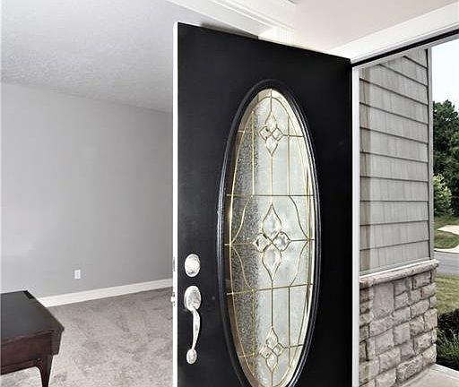 3rd image of 1123 Foxglove Cir