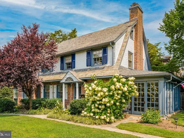 3133 W Queen Ln, Philadelphia, PA 19129