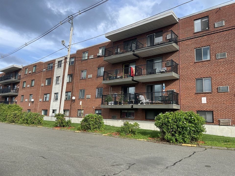 2nd image of 1000 Governors Dr APT 5