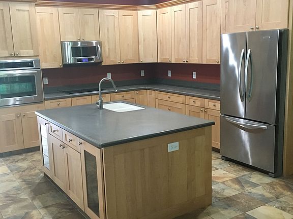 4th image of 1011 Kenowa Dr