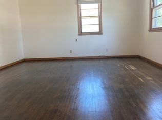 1304 Bridle Dr, Mitchell, SD 57301