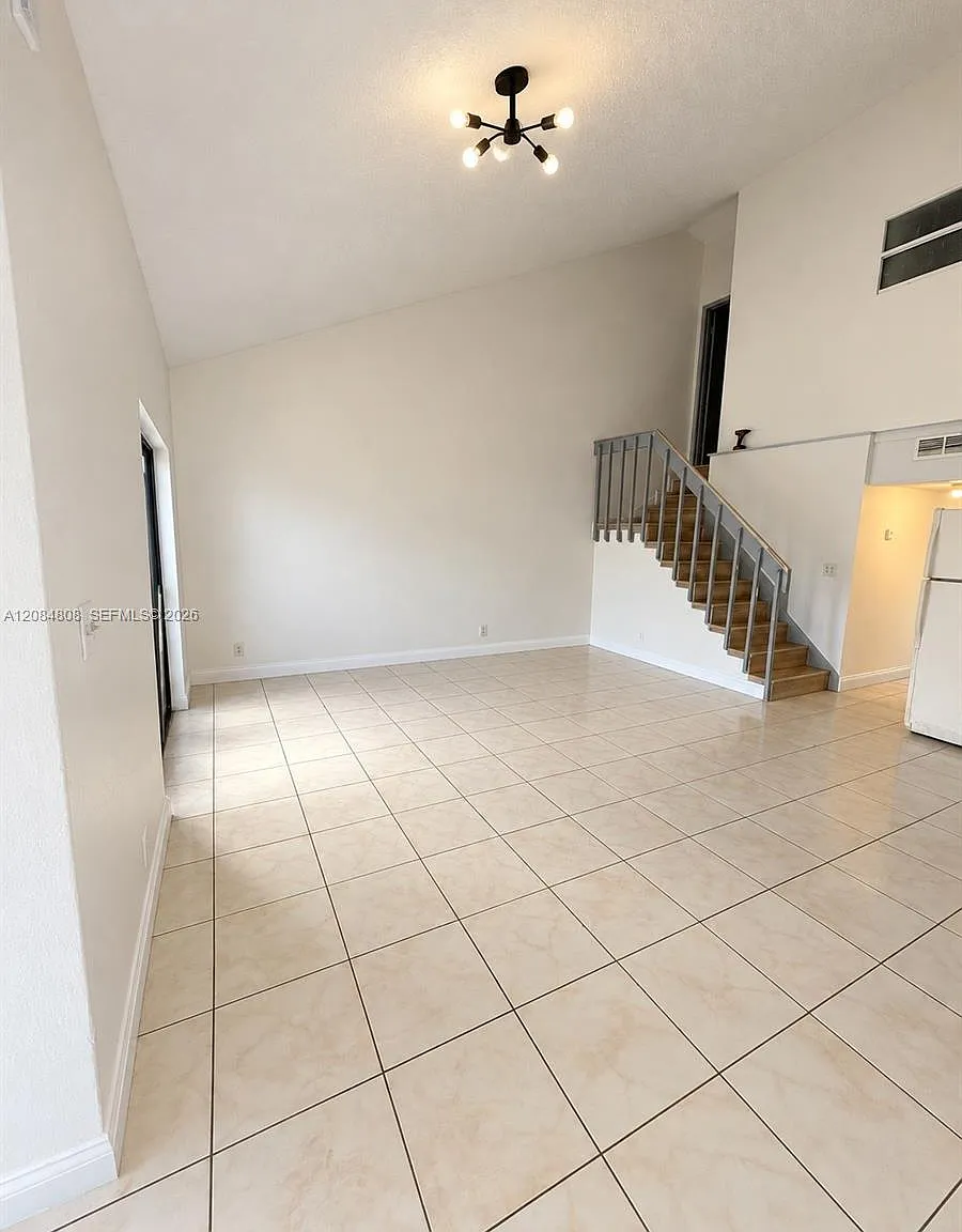 Orchard Lake Town Houses — Photo 3