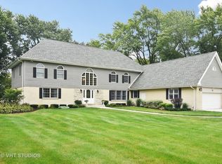 75 Ela Rd, Inverness, IL 60067