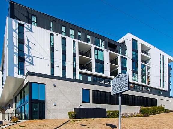 2nd image of 523 S West St #311