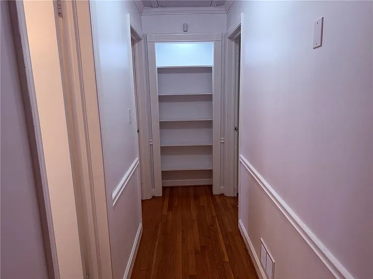 6651 Castleton Dr — Photo 18